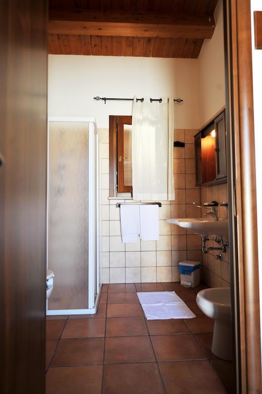 Pietre Nere San Zagaria Oasi Di Cava Ispicaヴィラ 部屋 写真